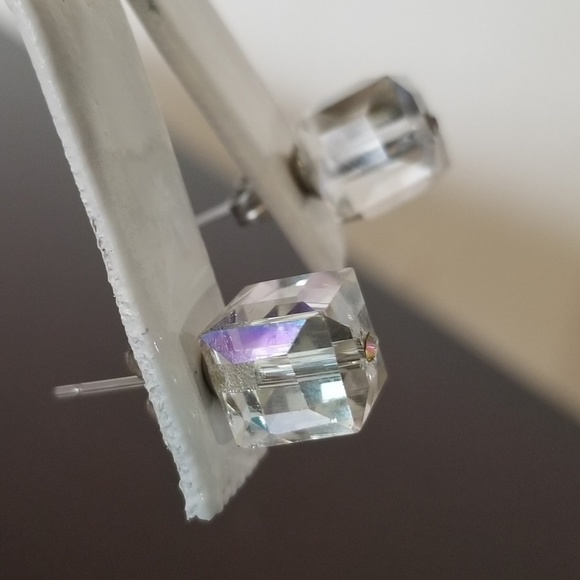 EARRINGS - Picture 2 of 4